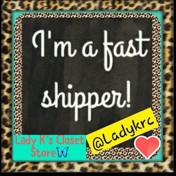 👑✅PRICE FIRM✅ AUTHENTIC Brand new CHANEL eye pencil and nail polish set - Picture 10 of 10